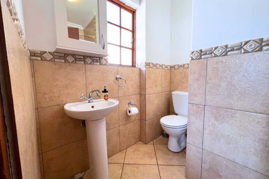 2 Bedroom Property for Sale in Montana Tuine Gauteng