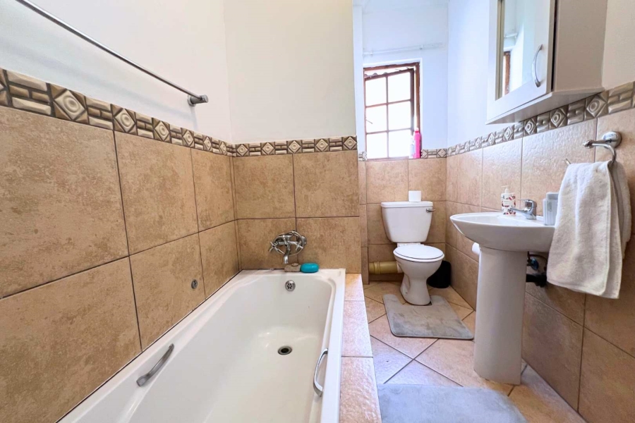 2 Bedroom Property for Sale in Montana Tuine Gauteng