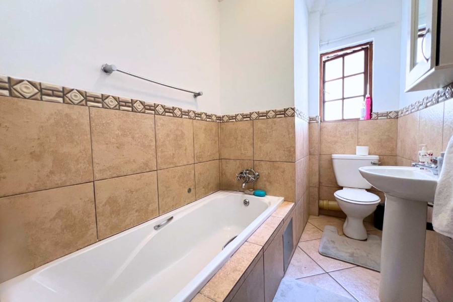 2 Bedroom Property for Sale in Montana Tuine Gauteng