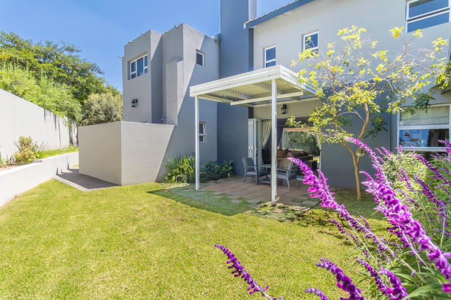 4 Bedroom Property for Sale in Waterfall Country Estate Gauteng