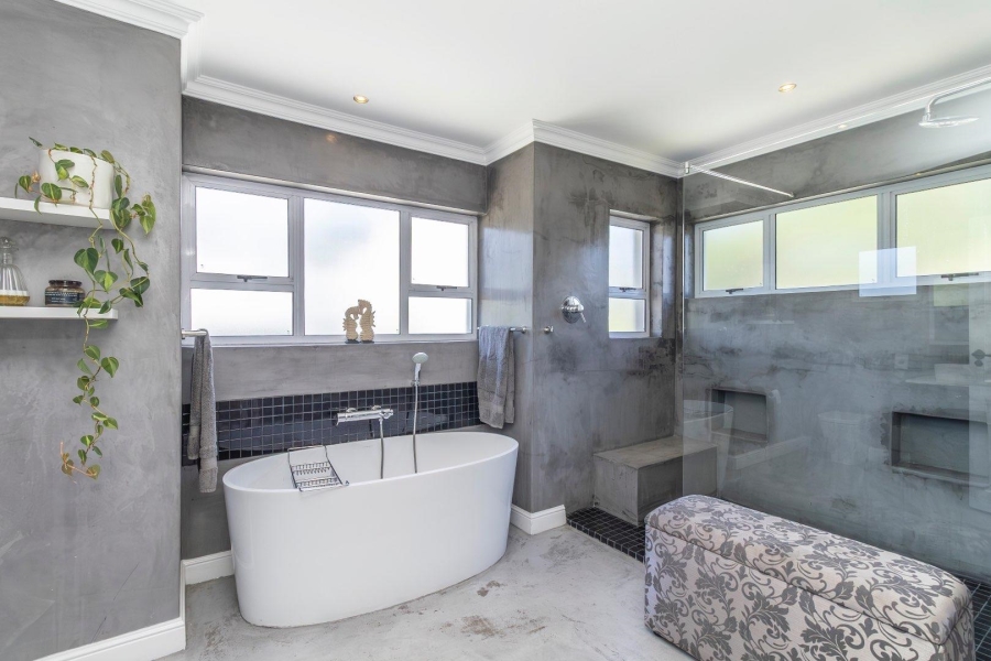 4 Bedroom Property for Sale in Waterfall Country Estate Gauteng