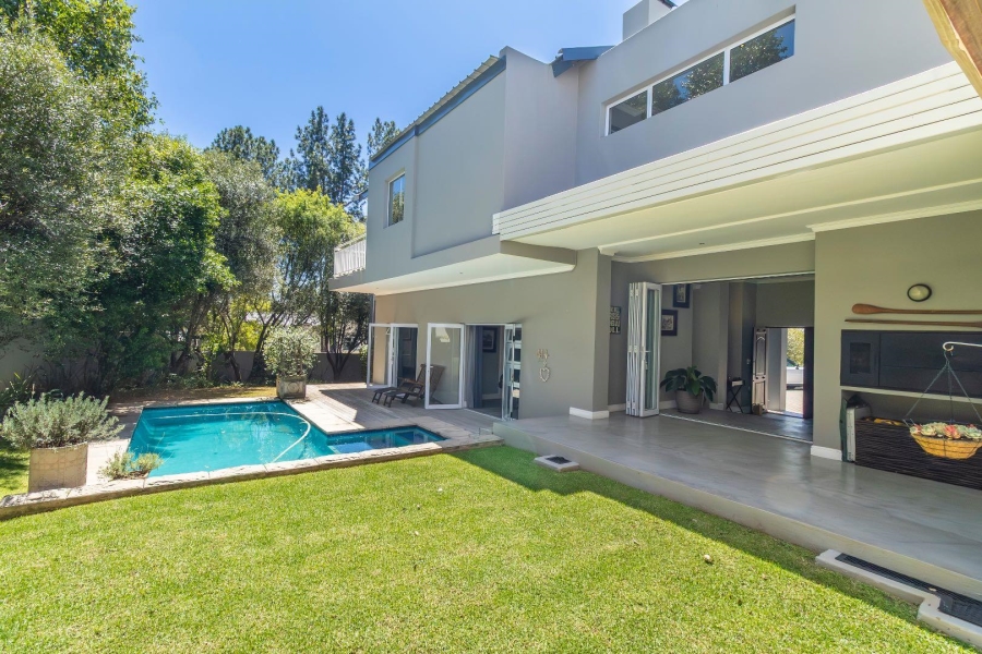 4 Bedroom Property for Sale in Waterfall Country Estate Gauteng