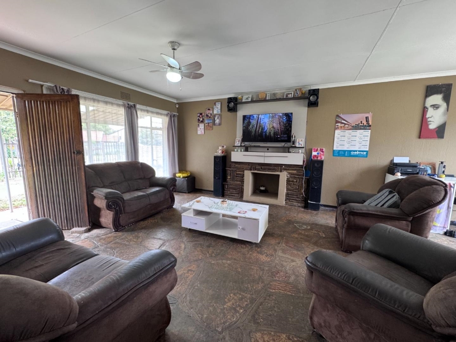 3 Bedroom Property for Sale in Raceview Gauteng