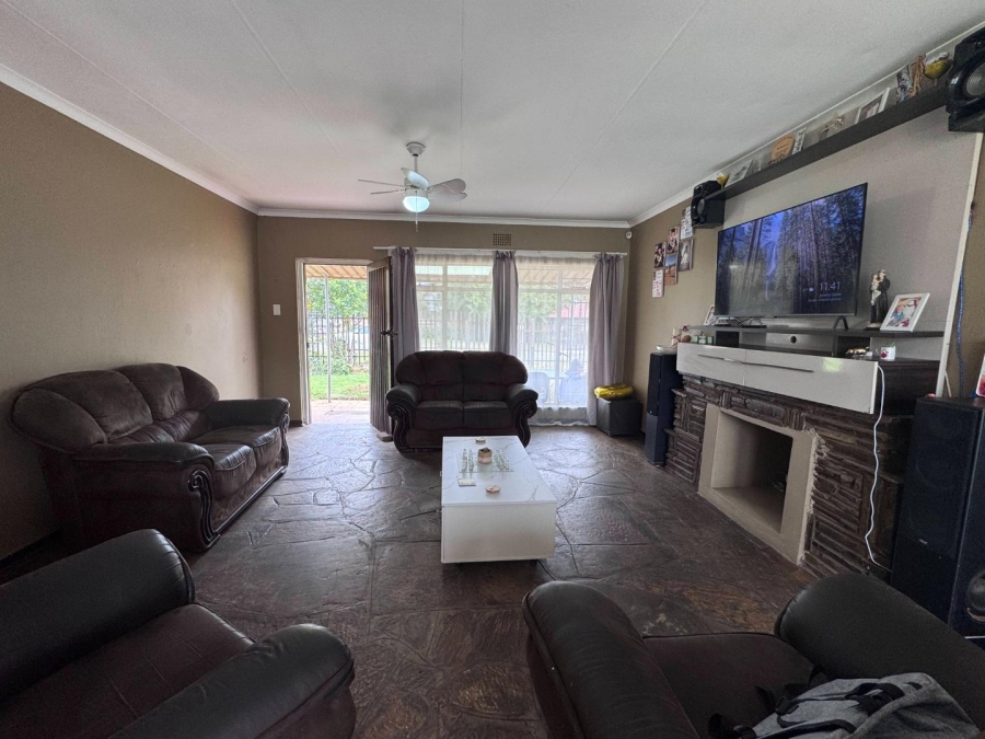 3 Bedroom Property for Sale in Raceview Gauteng