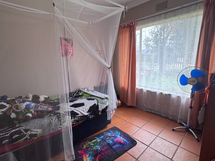 3 Bedroom Property for Sale in Raceview Gauteng