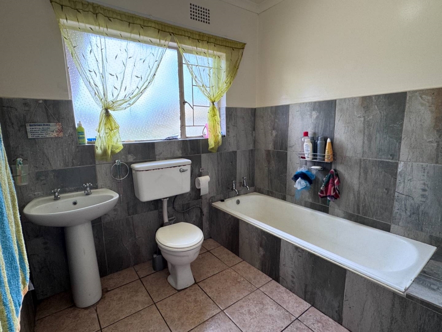 3 Bedroom Property for Sale in Raceview Gauteng