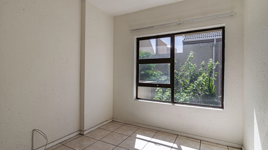 To Let 3 Bedroom Property for Rent in Blackheath Gauteng