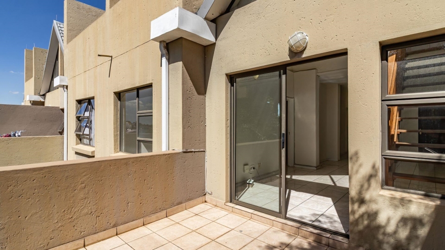 To Let 3 Bedroom Property for Rent in Blackheath Gauteng