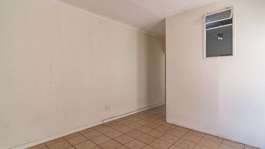 To Let 3 Bedroom Property for Rent in Blackheath Gauteng