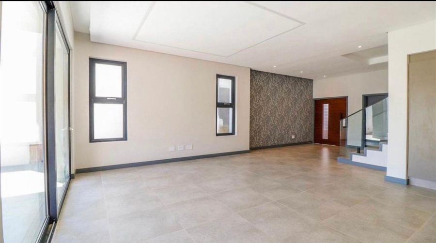 3 Bedroom Property for Sale in Bryanston Gauteng