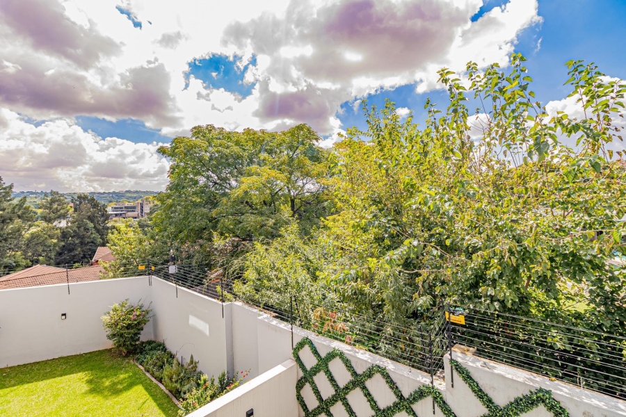 3 Bedroom Property for Sale in Bryanston Gauteng