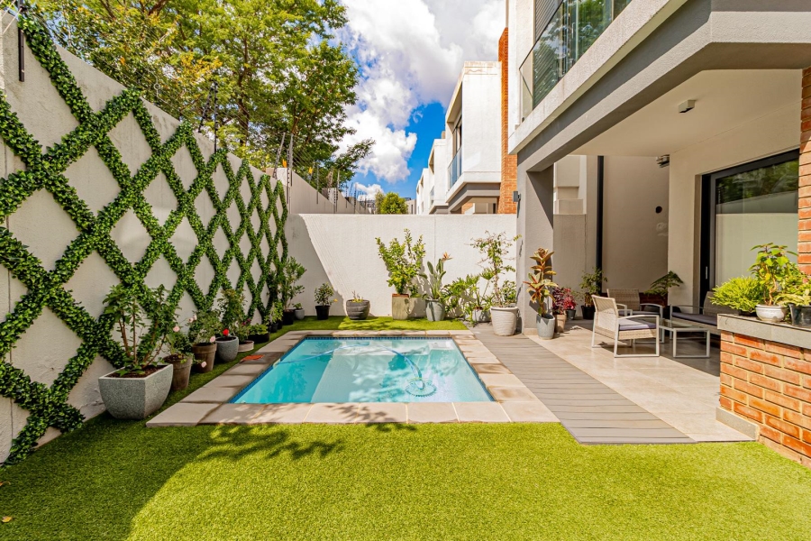 3 Bedroom Property for Sale in Bryanston Gauteng