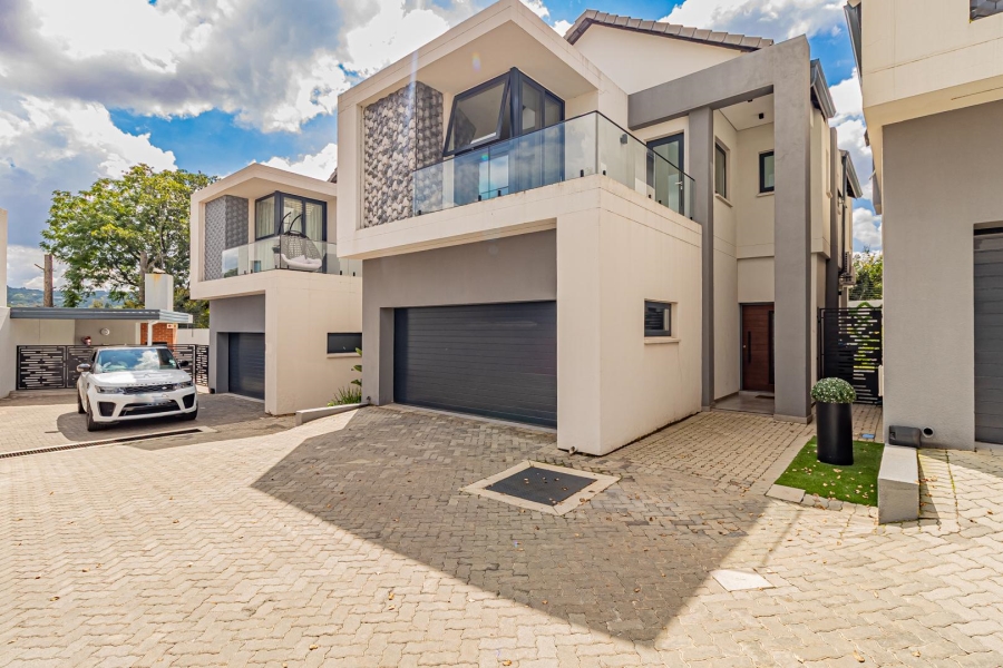3 Bedroom Property for Sale in Bryanston Gauteng