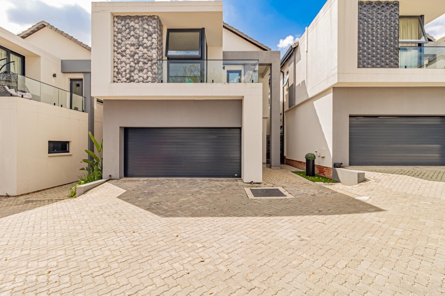 3 Bedroom Property for Sale in Bryanston Gauteng