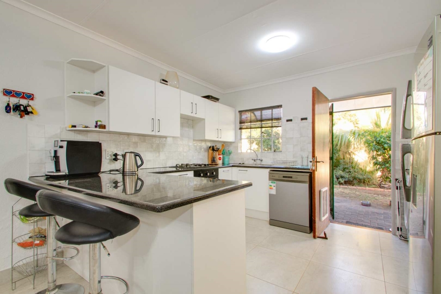 3 Bedroom Property for Sale in Wilgeheuwel Gauteng