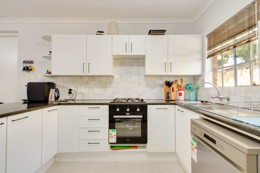 3 Bedroom Property for Sale in Wilgeheuwel Gauteng