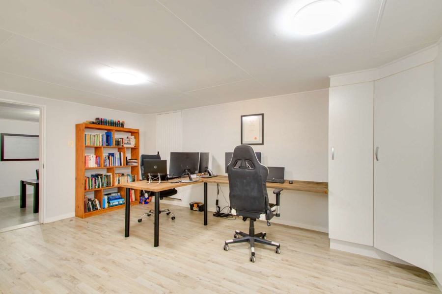 3 Bedroom Property for Sale in Wilgeheuwel Gauteng