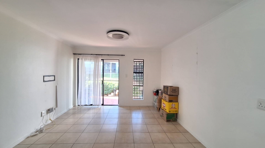 To Let 2 Bedroom Property for Rent in Northcliff Gauteng