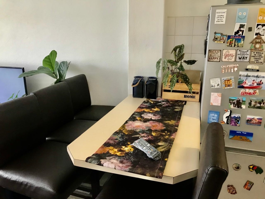 To Let 1 Bedroom Property for Rent in Illovo Gauteng