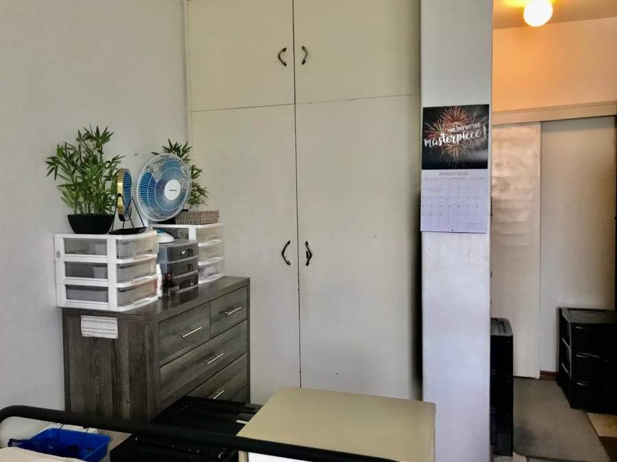 To Let 1 Bedroom Property for Rent in Illovo Gauteng