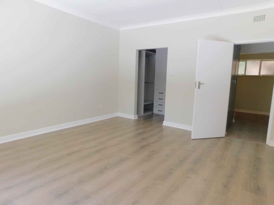 To Let 2 Bedroom Property for Rent in Sandown Gauteng