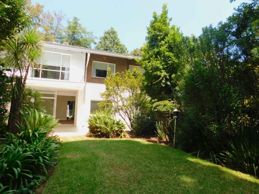 To Let 2 Bedroom Property for Rent in Sandown Gauteng