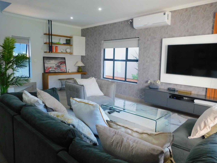 To Let 4 Bedroom Property for Rent in Bryanston Gauteng