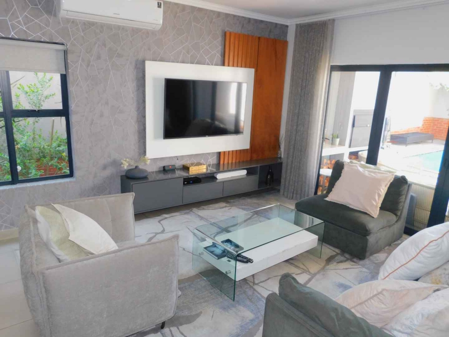 To Let 4 Bedroom Property for Rent in Bryanston Gauteng