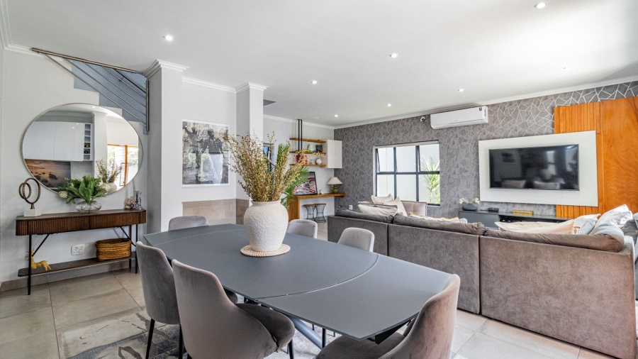 To Let 4 Bedroom Property for Rent in Bryanston Gauteng