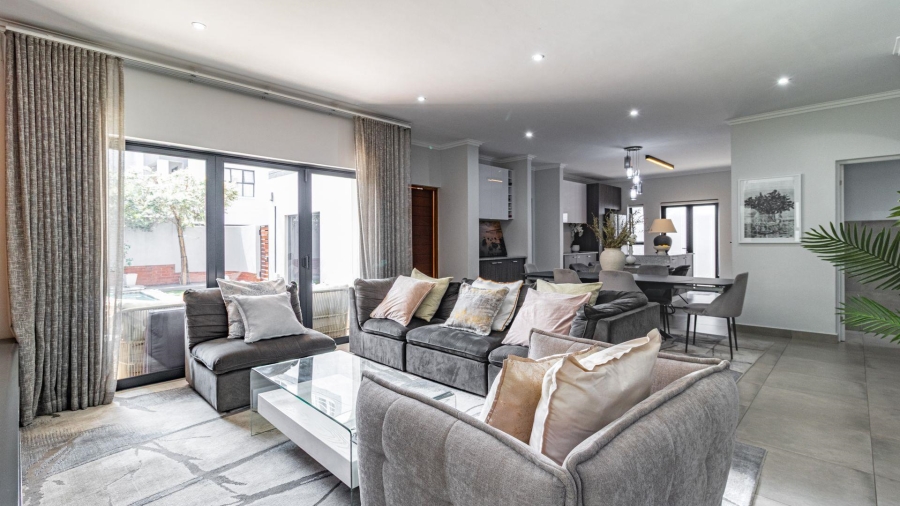 To Let 4 Bedroom Property for Rent in Bryanston Gauteng