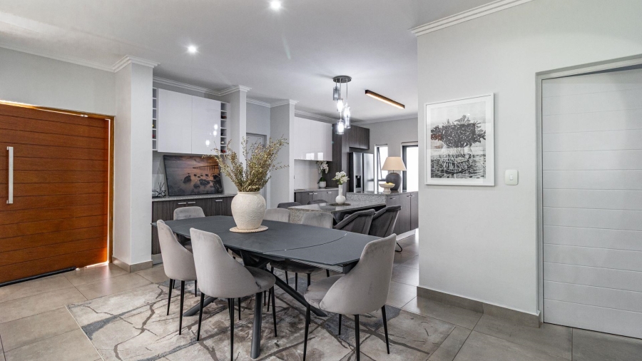 To Let 4 Bedroom Property for Rent in Bryanston Gauteng