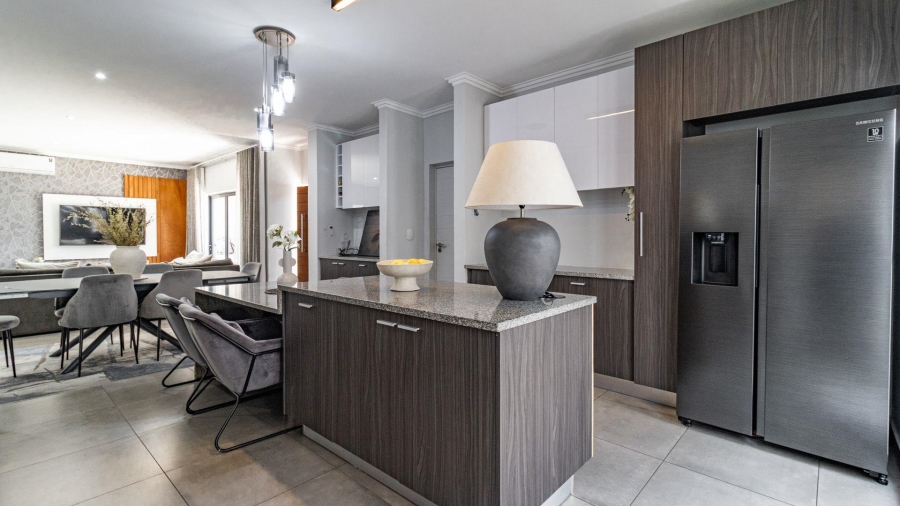 To Let 4 Bedroom Property for Rent in Bryanston Gauteng