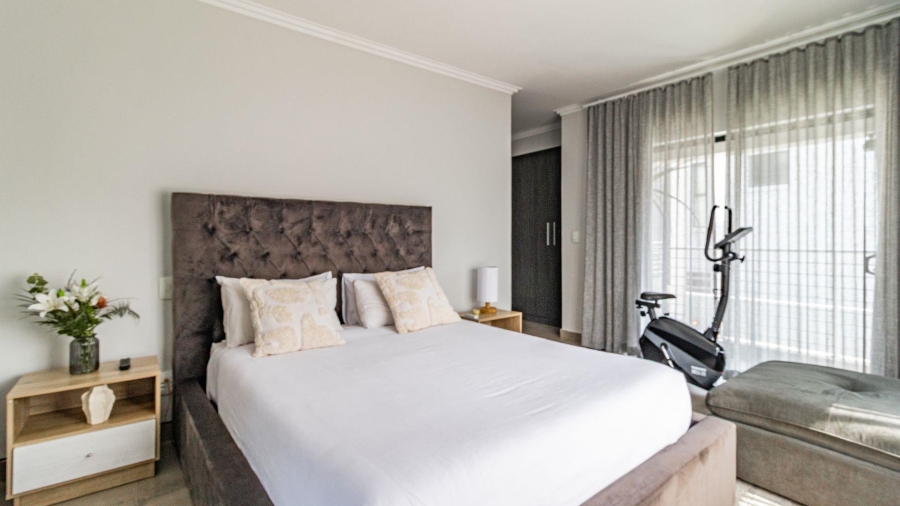 To Let 4 Bedroom Property for Rent in Bryanston Gauteng