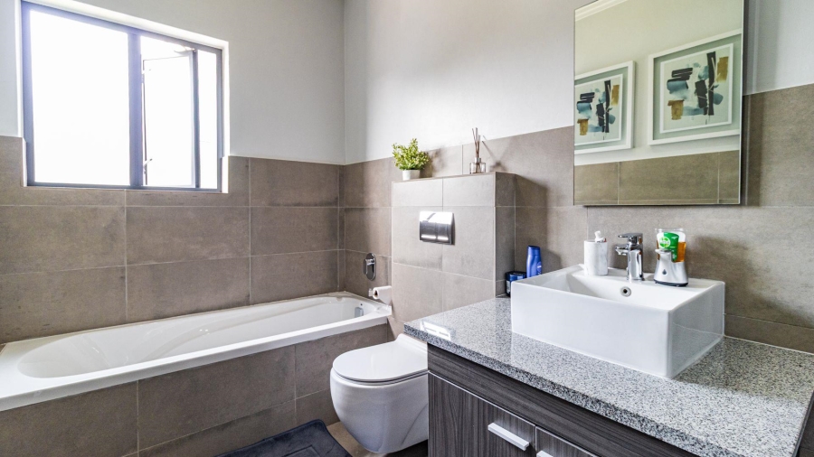 To Let 4 Bedroom Property for Rent in Bryanston Gauteng