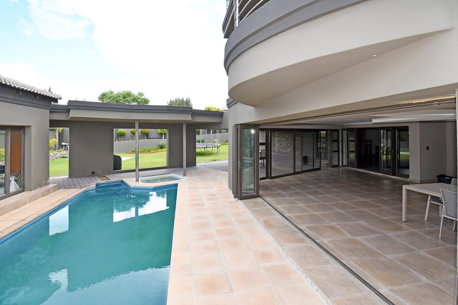 5 Bedroom Property for Sale in Blue Valley Golf Estate Gauteng