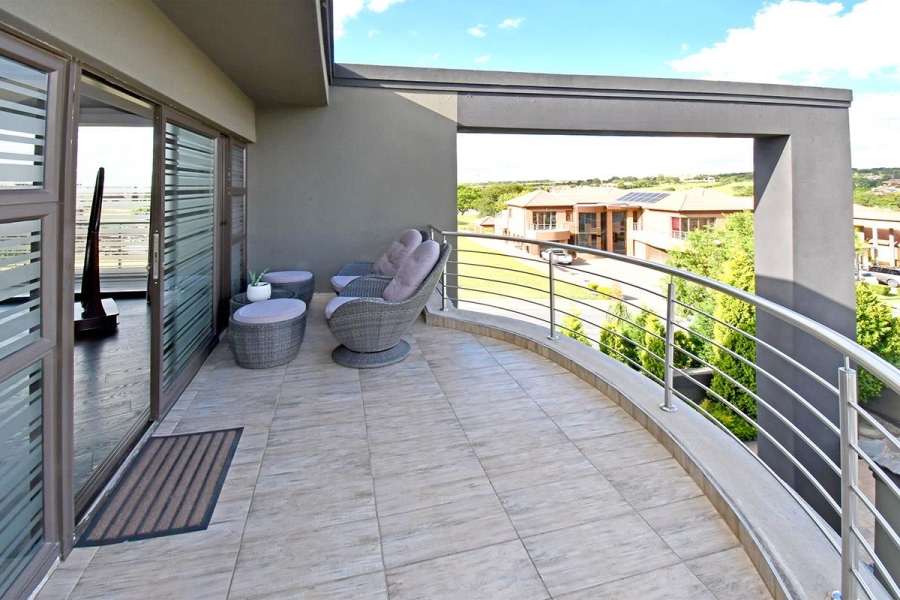 5 Bedroom Property for Sale in Blue Valley Golf Estate Gauteng