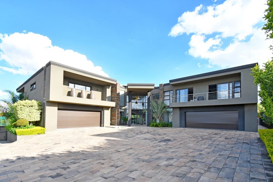 5 Bedroom Property for Sale in Blue Valley Golf Estate Gauteng