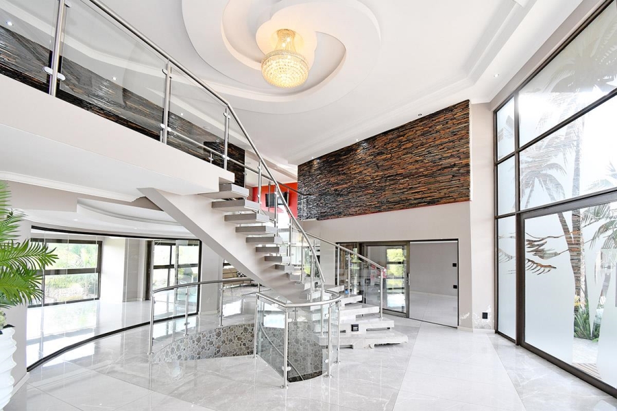 5 Bedroom Property for Sale in Blue Valley Golf Estate Gauteng