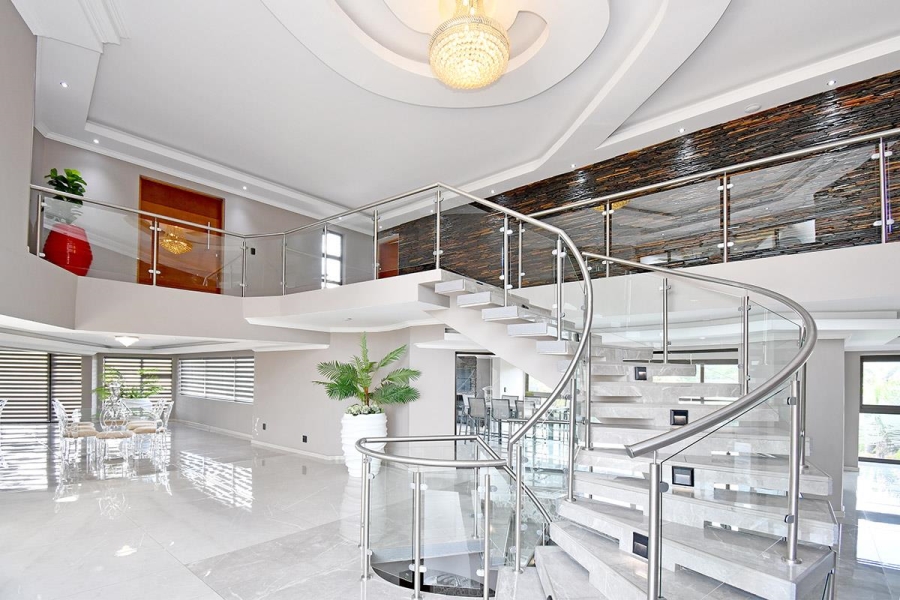 5 Bedroom Property for Sale in Blue Valley Golf Estate Gauteng