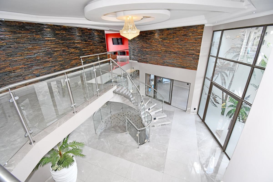 5 Bedroom Property for Sale in Blue Valley Golf Estate Gauteng