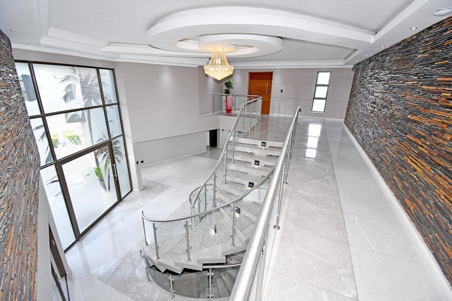 5 Bedroom Property for Sale in Blue Valley Golf Estate Gauteng