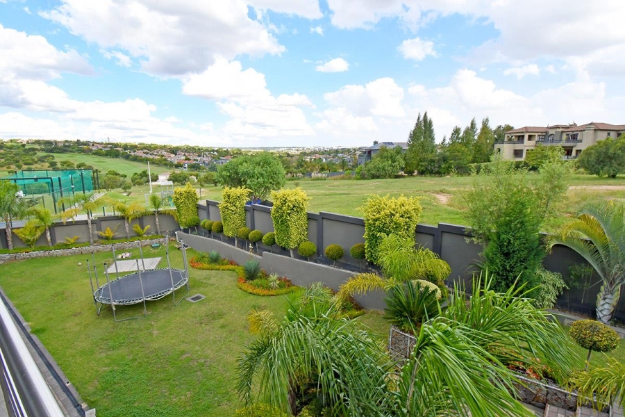 5 Bedroom Property for Sale in Blue Valley Golf Estate Gauteng