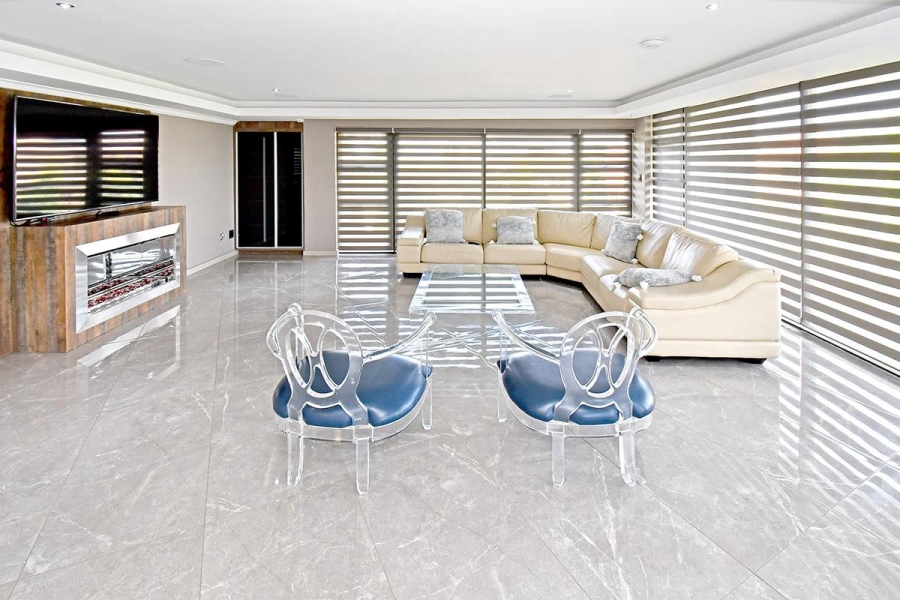 5 Bedroom Property for Sale in Blue Valley Golf Estate Gauteng