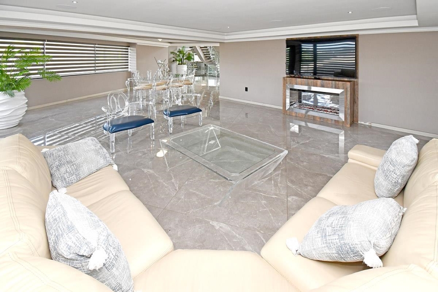 5 Bedroom Property for Sale in Blue Valley Golf Estate Gauteng