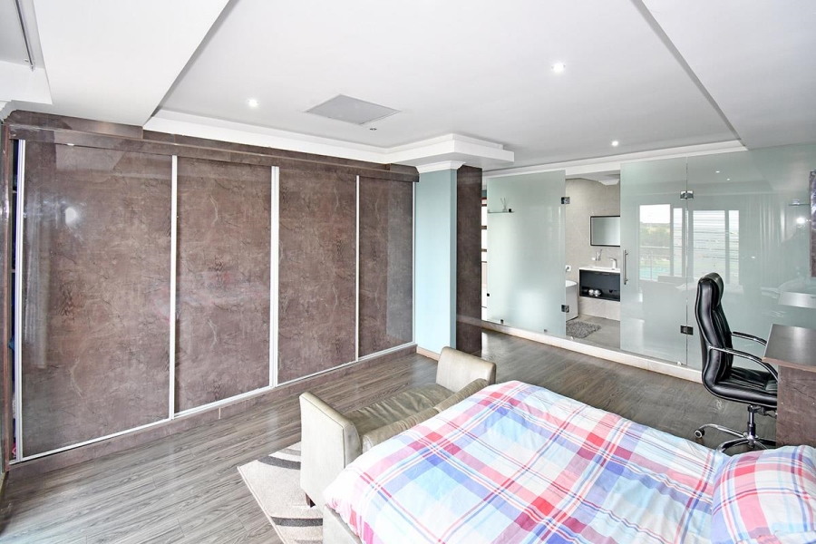 5 Bedroom Property for Sale in Blue Valley Golf Estate Gauteng