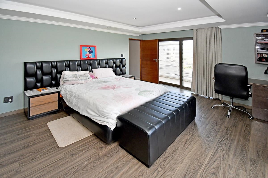 5 Bedroom Property for Sale in Blue Valley Golf Estate Gauteng