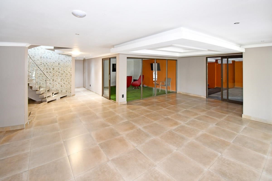 5 Bedroom Property for Sale in Blue Valley Golf Estate Gauteng