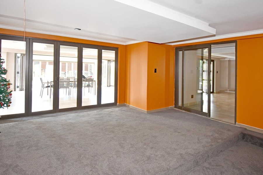 5 Bedroom Property for Sale in Blue Valley Golf Estate Gauteng