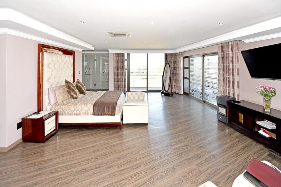 5 Bedroom Property for Sale in Blue Valley Golf Estate Gauteng