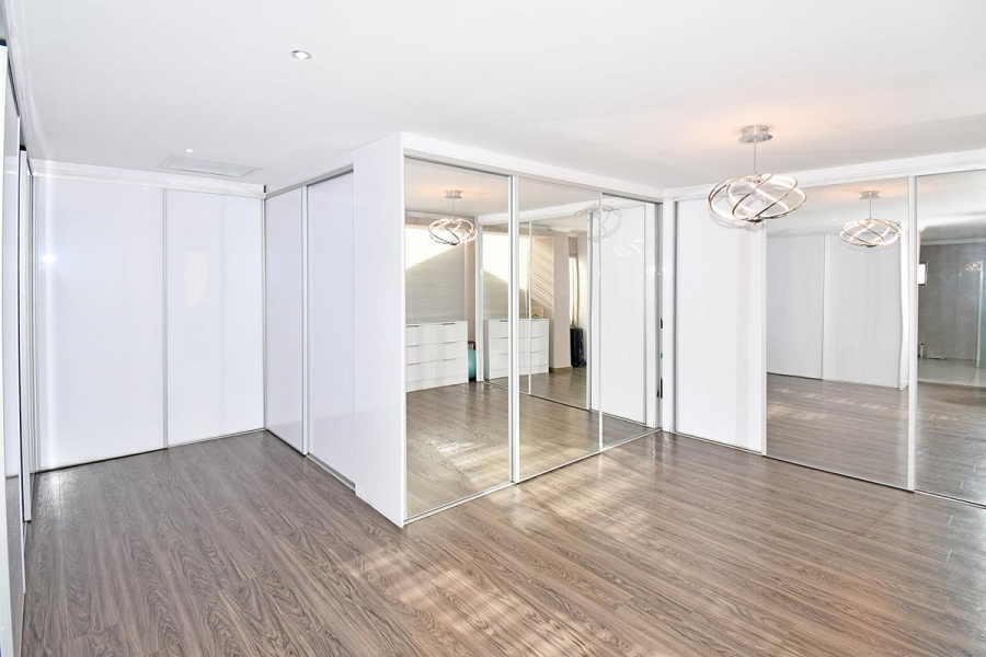 5 Bedroom Property for Sale in Blue Valley Golf Estate Gauteng